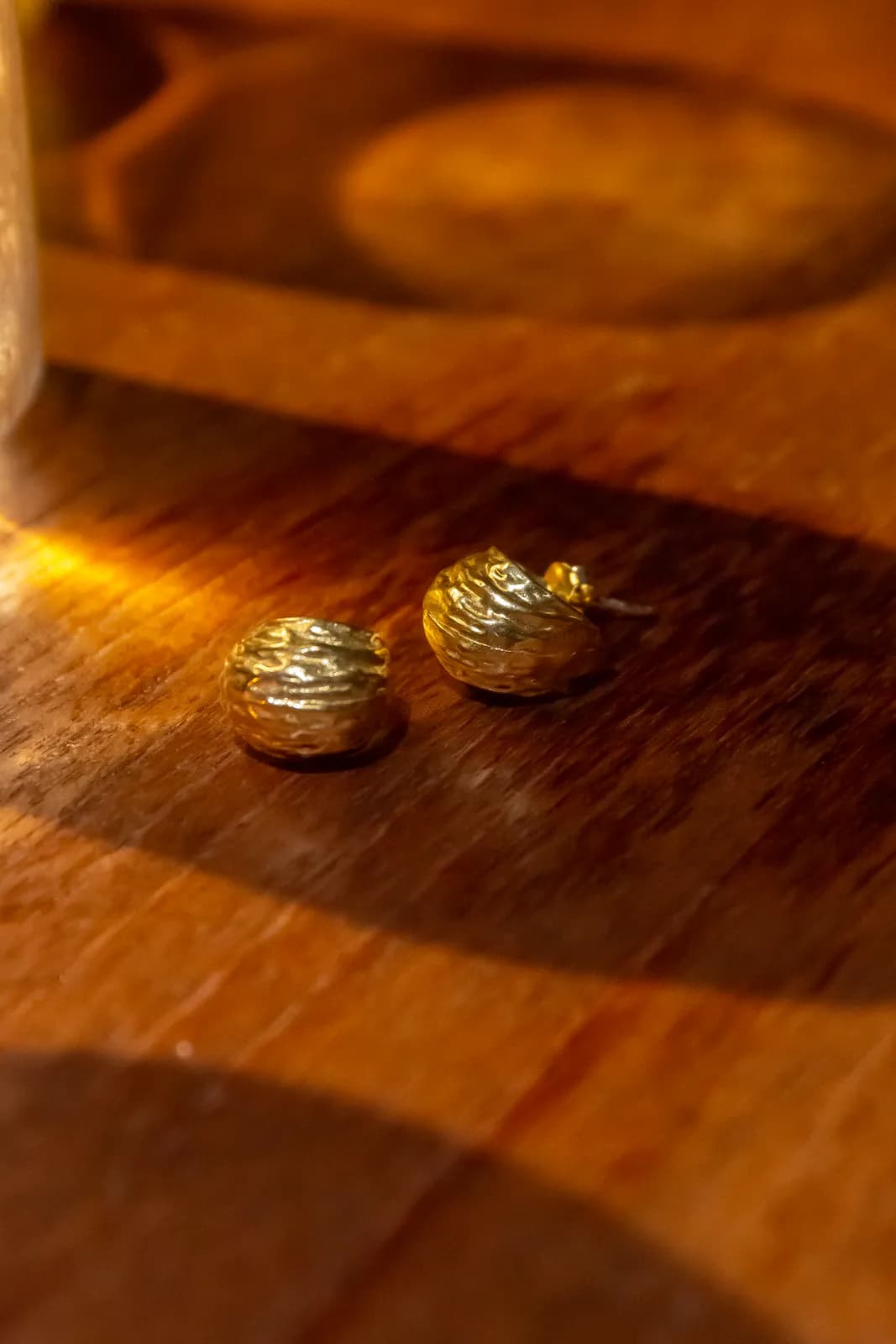 Ombak Ridged Dome Studs